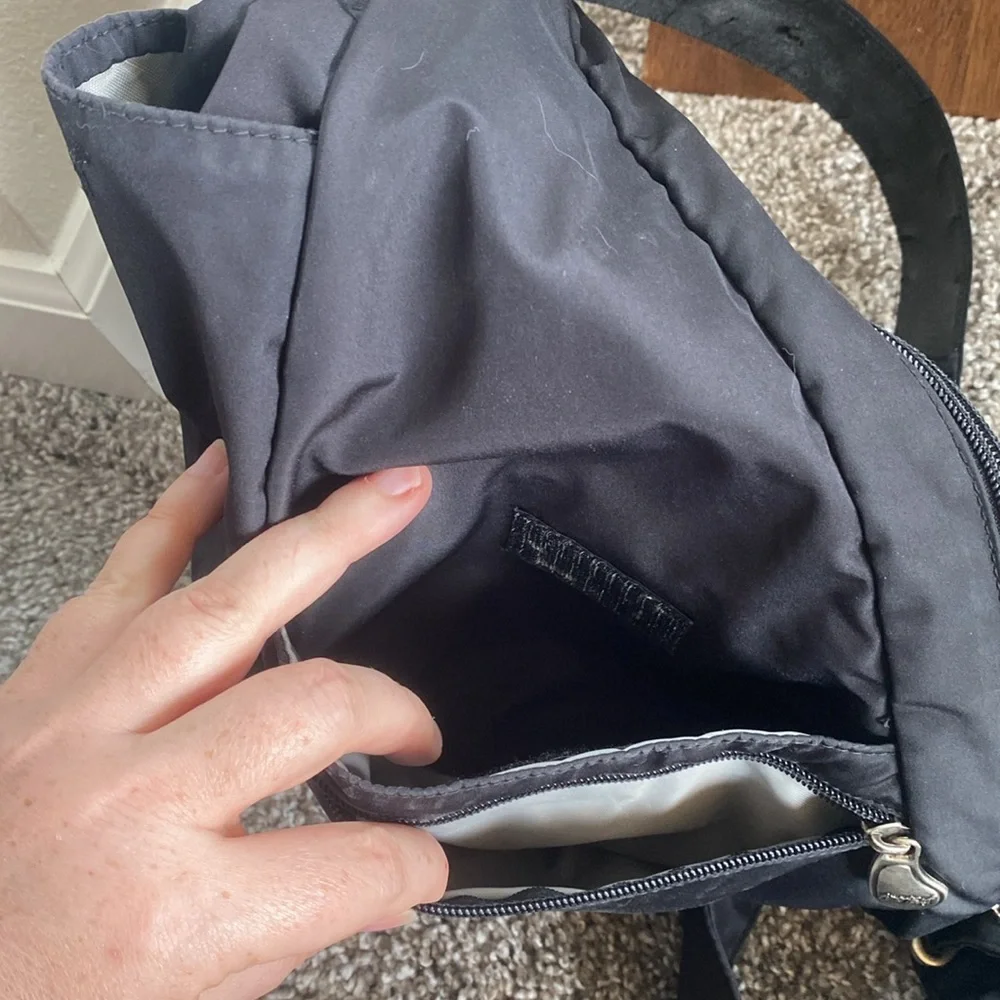 Ameribag Pack Healthy Back Bag Small Black Sling Shoulder Travel Day Bag